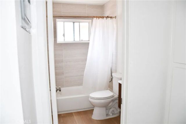 994 Valencia 102, Costa Mesa, CA 92626