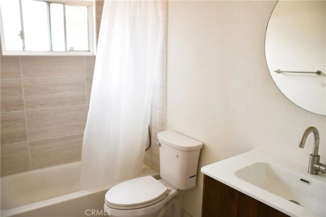 994 Valencia 102, Costa Mesa, CA 92626