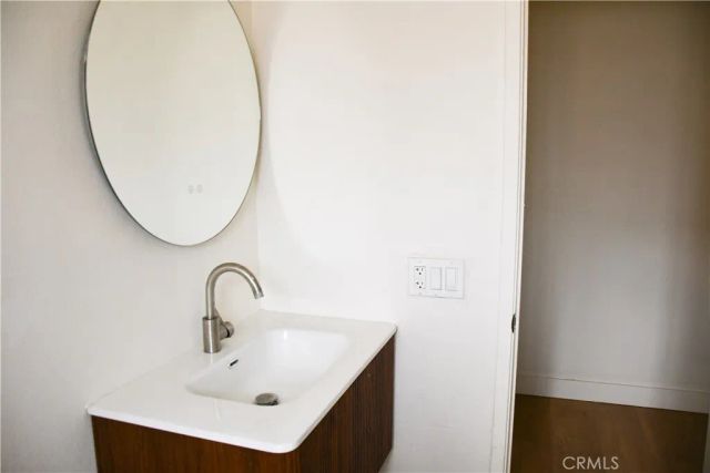 994 Valencia 102, Costa Mesa, CA 92626