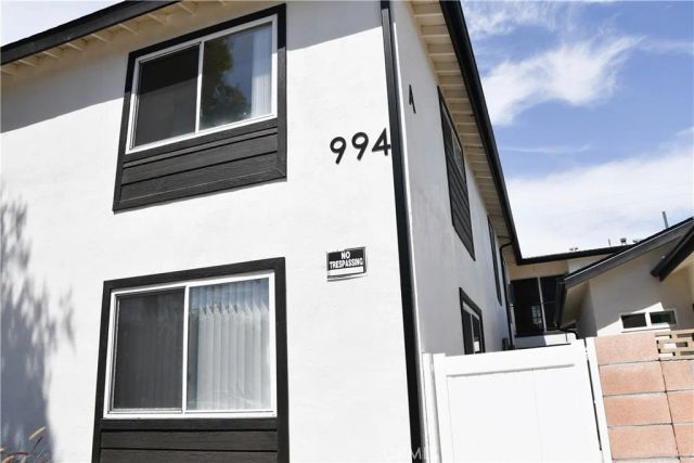 994 Valencia 102, Costa Mesa, CA 92626