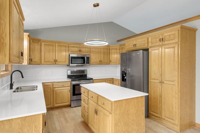7924 Palmgren Avenue NE, Otsego, MN 55330