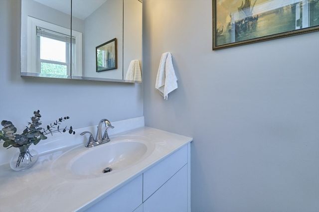31 Angela Lane 31, Watertown, MA 02472