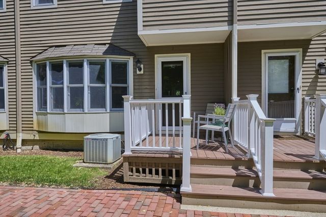 31 Angela Lane 31, Watertown, MA 02472