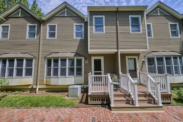 31 Angela Lane 31, Watertown, MA 02472