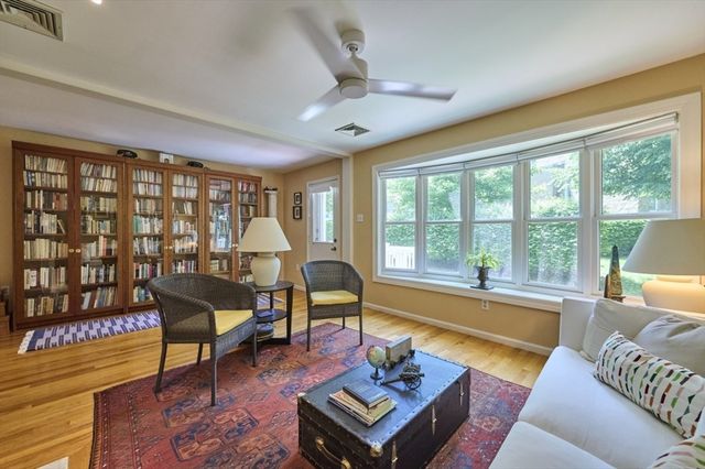 31 Angela Lane 31, Watertown, MA 02472