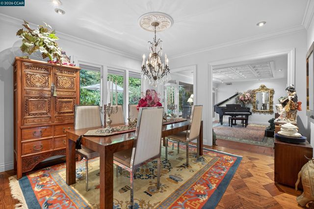 56 Camino Encinas, Orinda, CA 94563