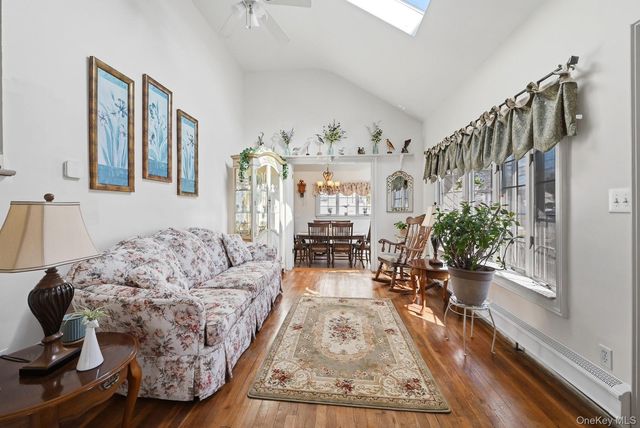 628 Peter Paul Drive, West Islip, NY 11795