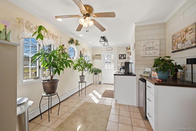 628 Peter Paul Drive, West Islip, NY 11795