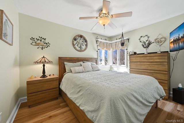 628 Peter Paul Drive, West Islip, NY 11795