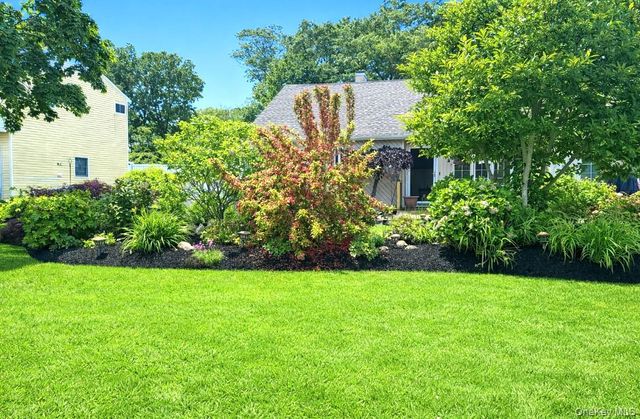 628 Peter Paul Drive, West Islip, NY 11795