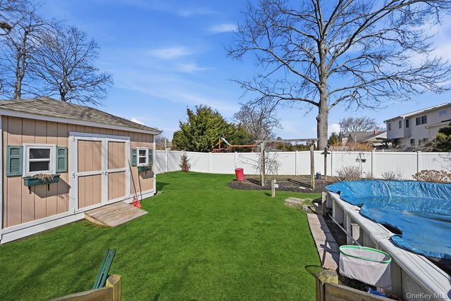 628 Peter Paul Drive, West Islip, NY 11795