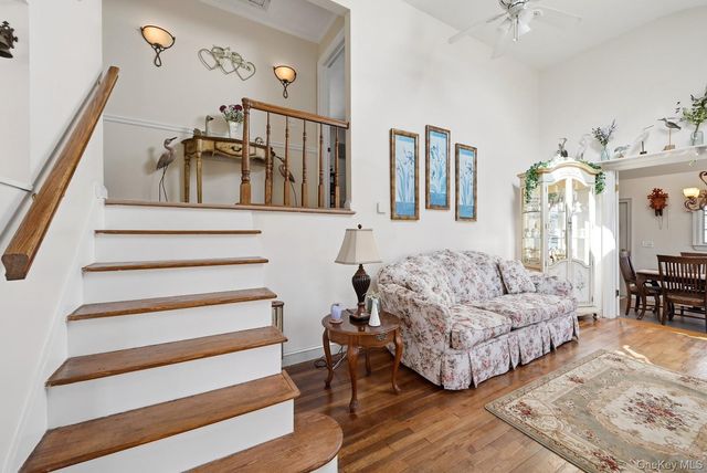 628 Peter Paul Drive, West Islip, NY 11795