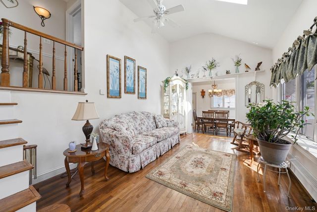 628 Peter Paul Drive, West Islip, NY 11795