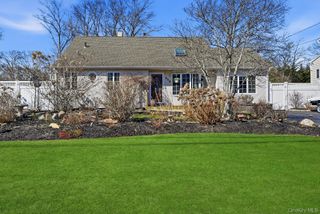 628 Peter Paul Drive, West Islip, NY 11795