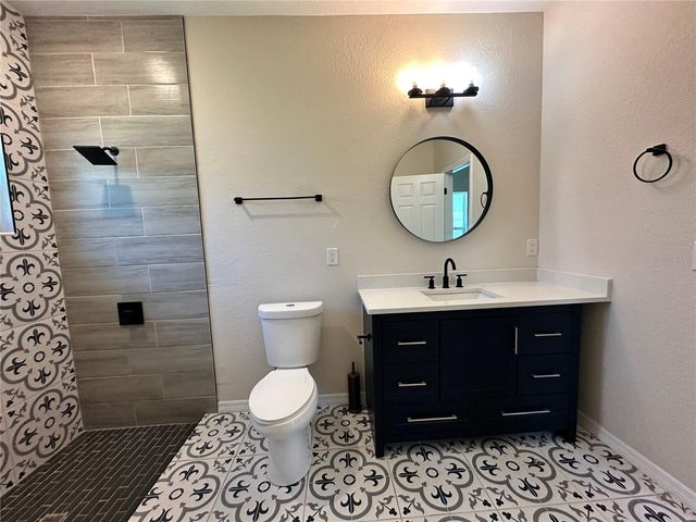 1404 LOWRY AVENUE E, Haines City, FL 33844