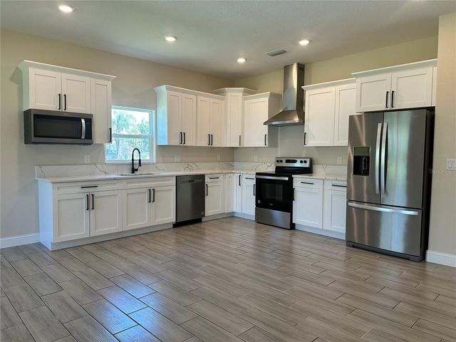 1404 LOWRY AVENUE E, Haines City, FL 33844