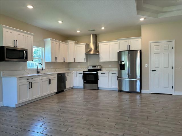 1404 LOWRY AVENUE E, Haines City, FL 33844