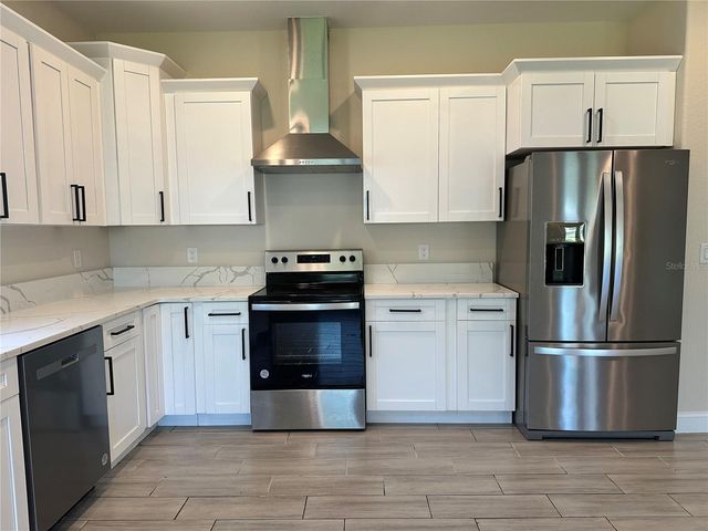 1404 LOWRY AVENUE E, Haines City, FL 33844