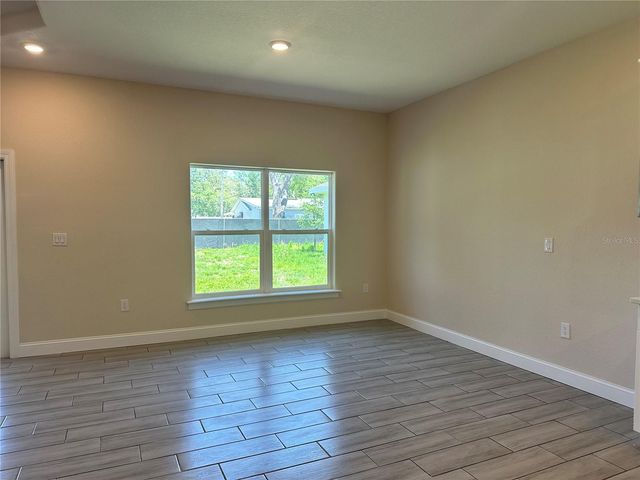 1404 LOWRY AVENUE E, Haines City, FL 33844