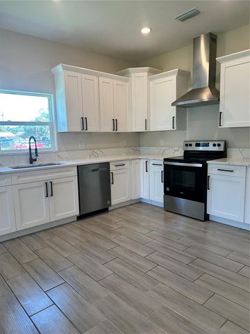 1404 LOWRY AVENUE E, Haines City, FL 33844