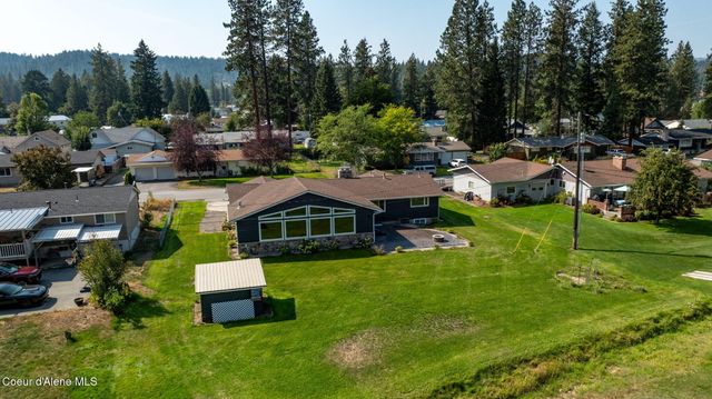 307 Woodland Dr, Pinehurst, ID 83850
