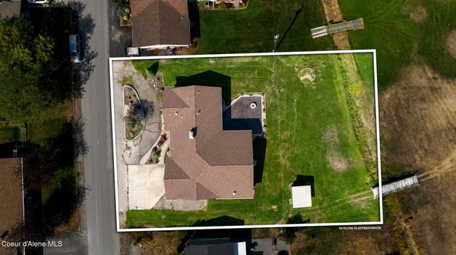 307 Woodland Dr, Pinehurst, ID 83850