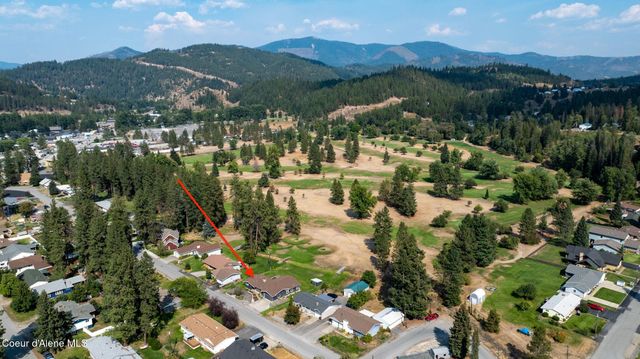 307 Woodland Dr, Pinehurst, ID 83850