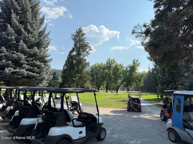 307 Woodland Dr, Pinehurst, ID 83850