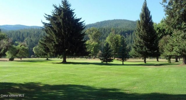 307 Woodland Dr, Pinehurst, ID 83850