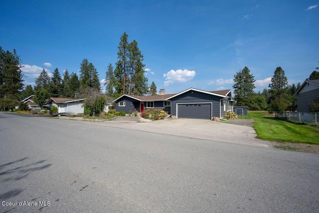 307 Woodland Dr, Pinehurst, ID 83850