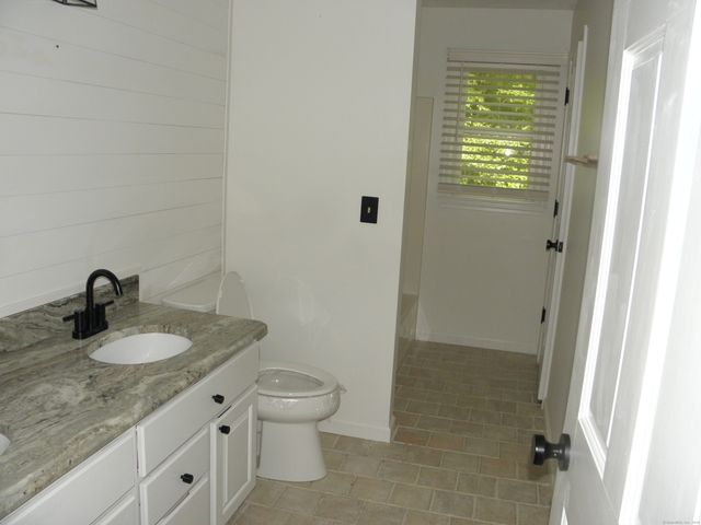 89 Harris Rd Extension, Salem, CT 06420