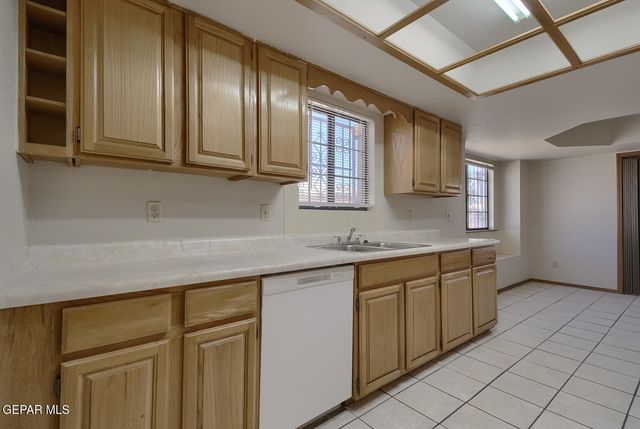 2601 JEFFERSON Avenue, El Paso, TX 79930