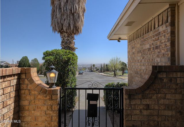 2601 JEFFERSON Avenue, El Paso, TX 79930