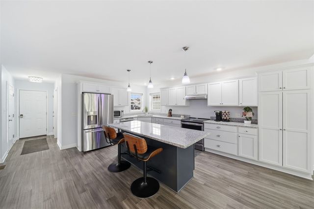 4015 Eastbridge Circle, Stockbridge, MI 49285