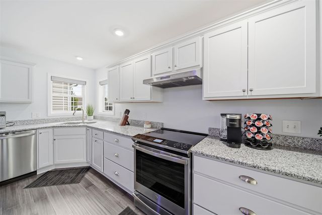 4015 Eastbridge Circle, Stockbridge, MI 49285