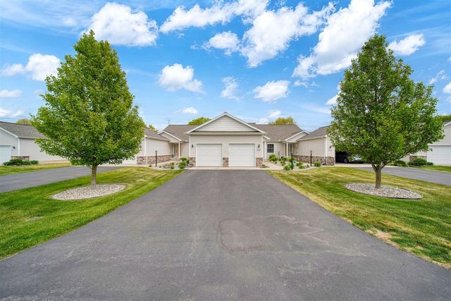 4015 Eastbridge Circle, Stockbridge, MI 49285