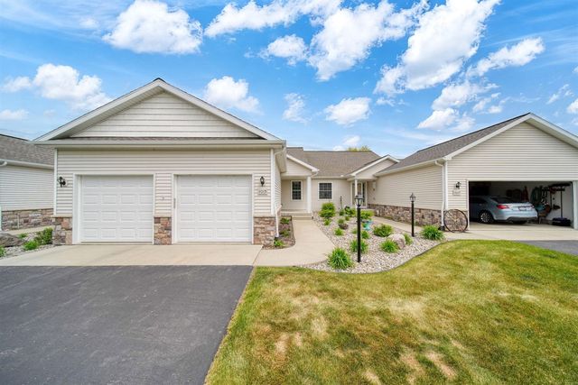 4015 Eastbridge Circle, Stockbridge, MI 49285