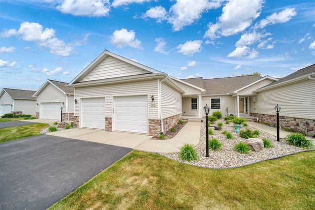 4015 Eastbridge Circle, Stockbridge, MI 49285
