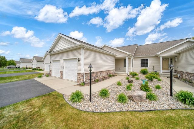 4015 Eastbridge Circle, Stockbridge, MI 49285