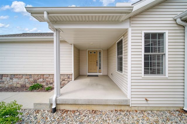 4015 Eastbridge Circle, Stockbridge, MI 49285