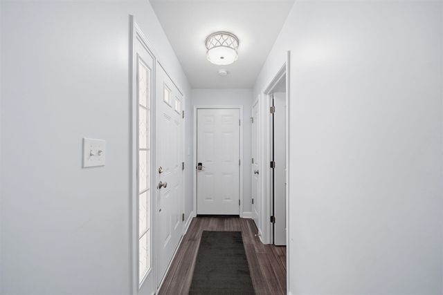 4015 Eastbridge Circle, Stockbridge, MI 49285