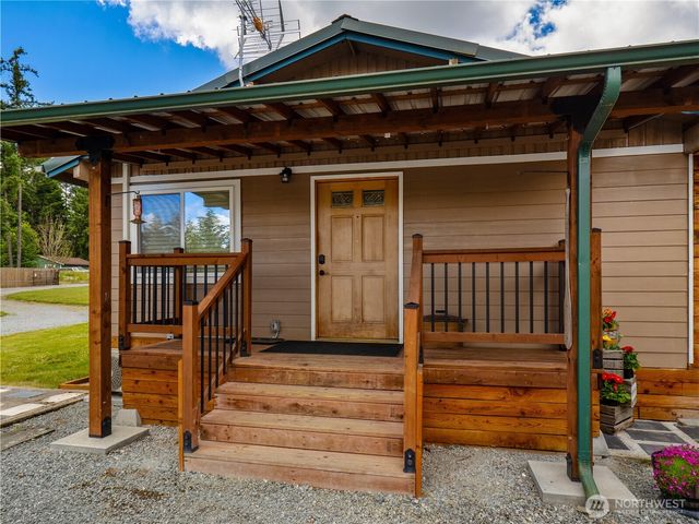 33620 45th Avenue Ct E, Eatonville, WA 98328