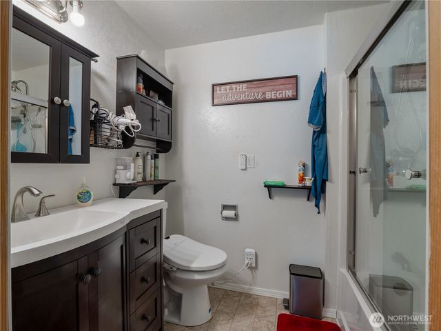 33620 45th Avenue Ct E, Eatonville, WA 98328