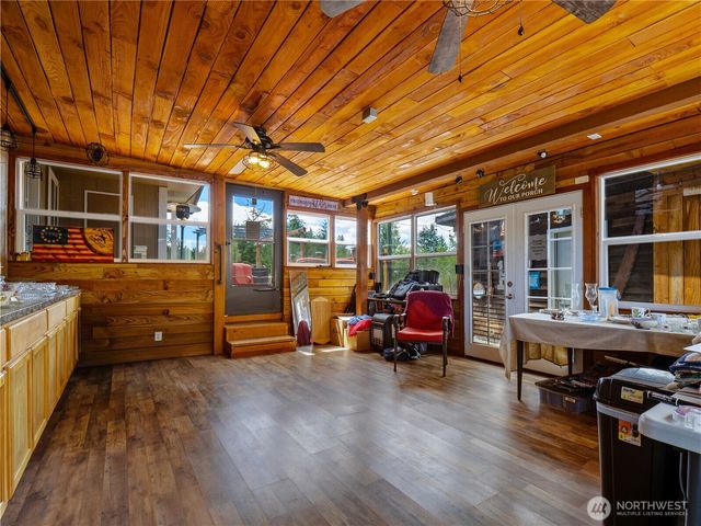 33620 45th Avenue Ct E, Eatonville, WA 98328