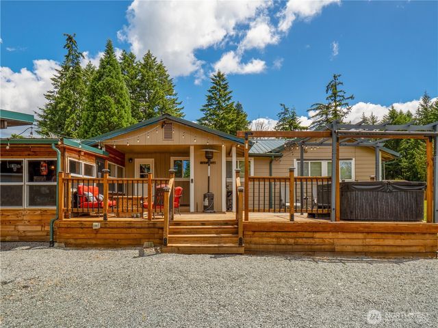 33620 45th Avenue Ct E, Eatonville, WA 98328