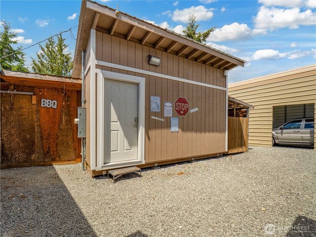 33620 45th Avenue Ct E, Eatonville, WA 98328