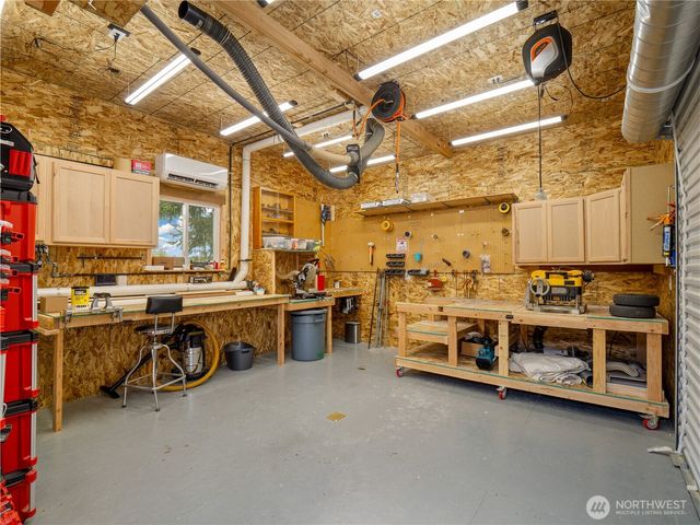 33620 45th Avenue Ct E, Eatonville, WA 98328