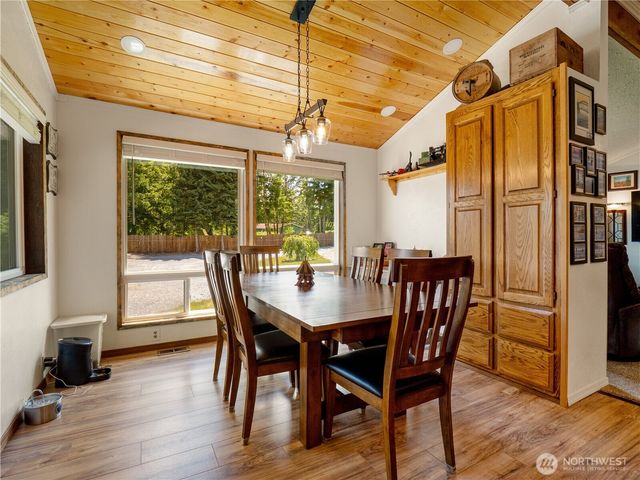33620 45th Avenue Ct E, Eatonville, WA 98328