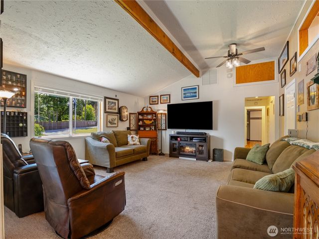 33620 45th Avenue Ct E, Eatonville, WA 98328