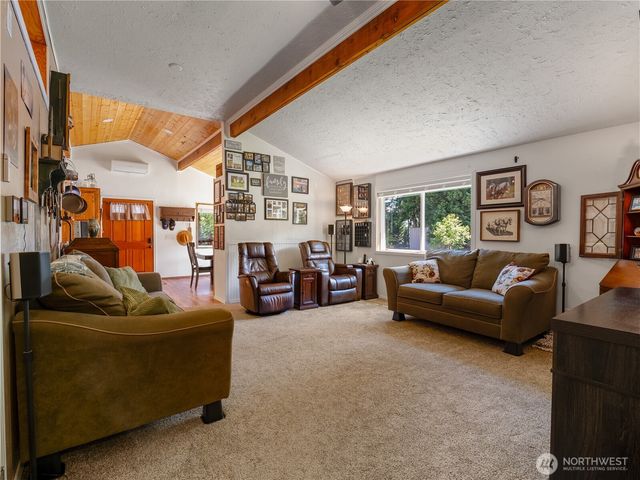 33620 45th Avenue Ct E, Eatonville, WA 98328